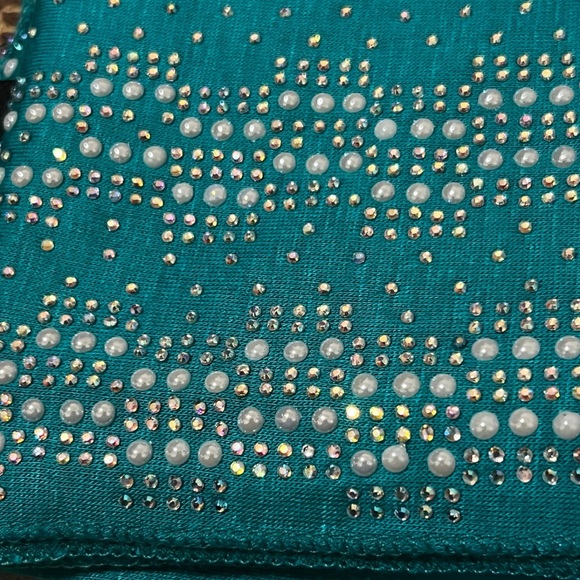 Hijab Jersey Made in Dubai UAE with Design - Picture 5 of 6